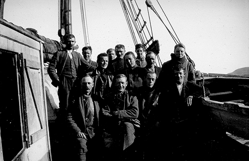 Gruppefoto av ekspedisjnosmedlemmene